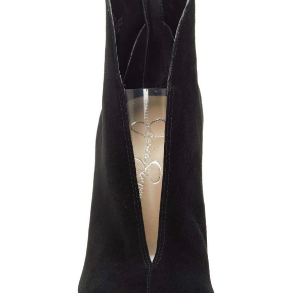 Sold - Picture 5 of 11